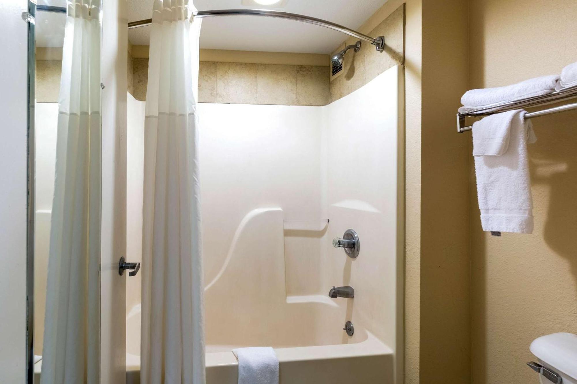 Quality Inn Alexandria Luaran gambar